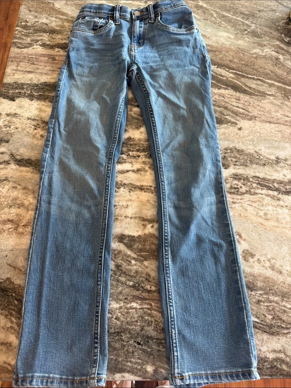 Lot of Youth Levi Jeans
